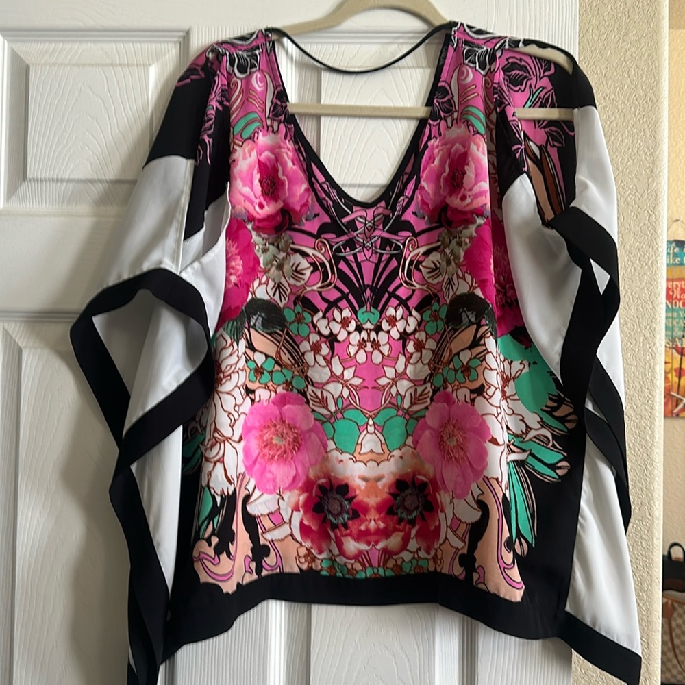 Summer shirt XOXO size Medium WO tags